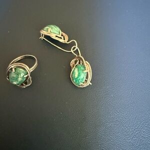 Elegant Green Stone Jewelry Set